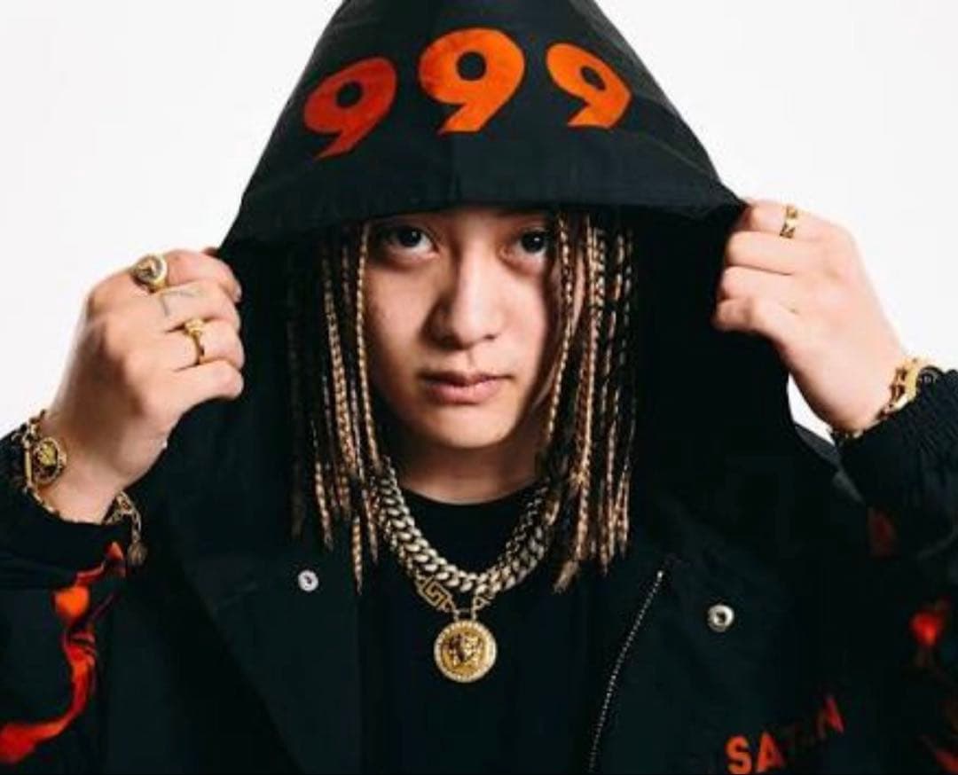 早い者勝ち　VERSACE ゴールド チェーンネックレス