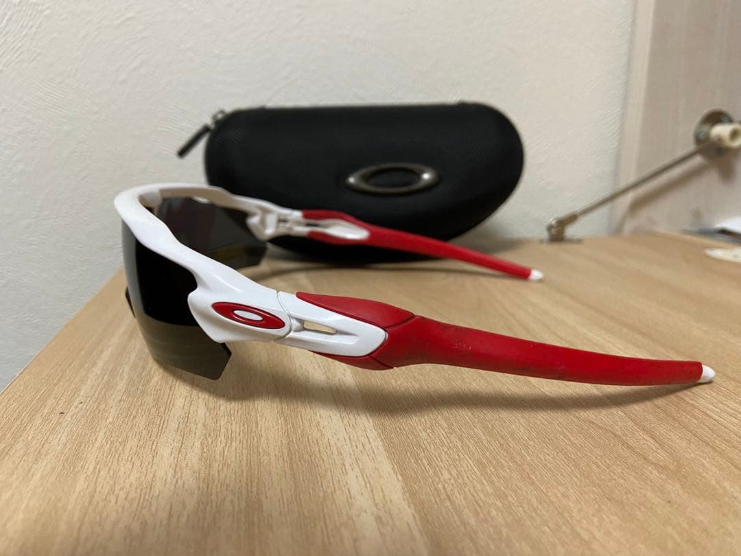 Oakley サングラス レーダーロックパス　ホワイト/レッド野球レンズ2種類