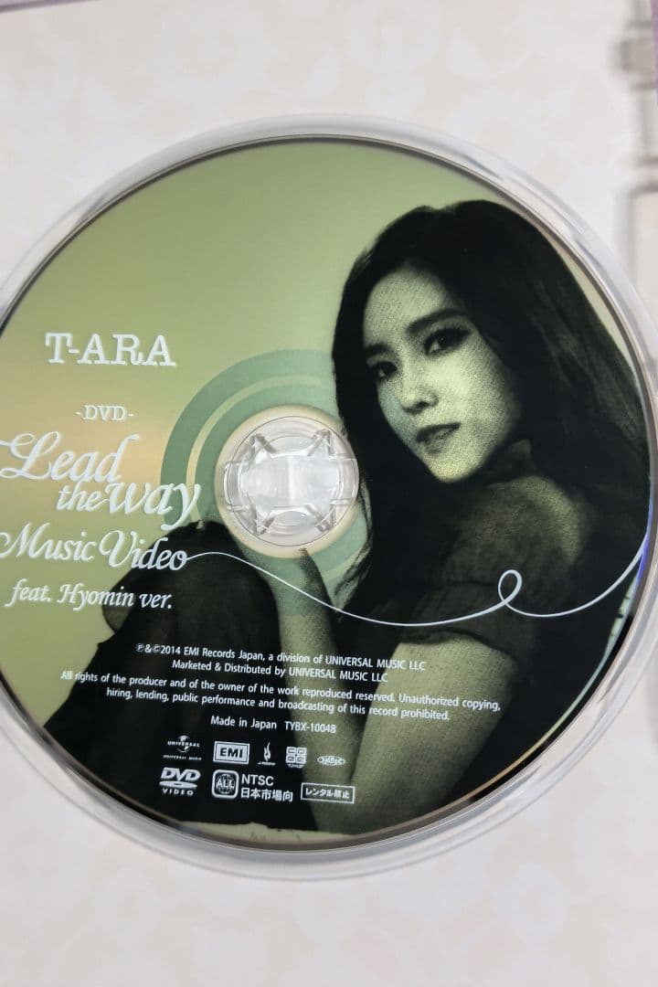 T-ARA　Lead the way/ LA`booN 初回限定盤B BOX