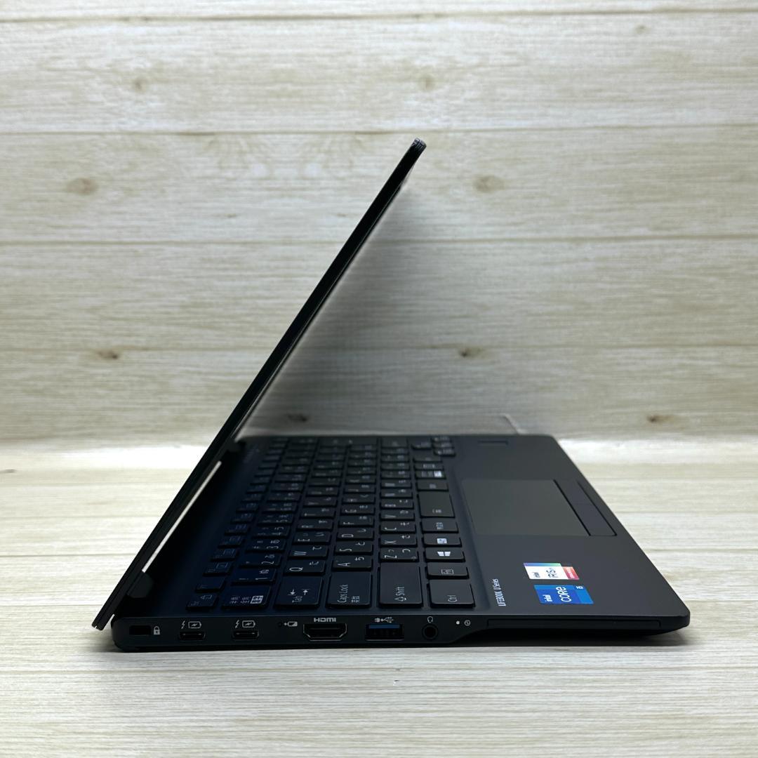 第11世代Corei5 16GB SSD512GB 軽量モデル 富士通 H93