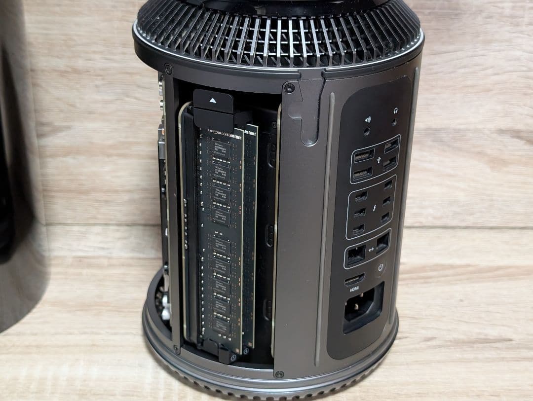 L*2様 Apple Mac Pro Late2013 CTOモデル 12C＆D