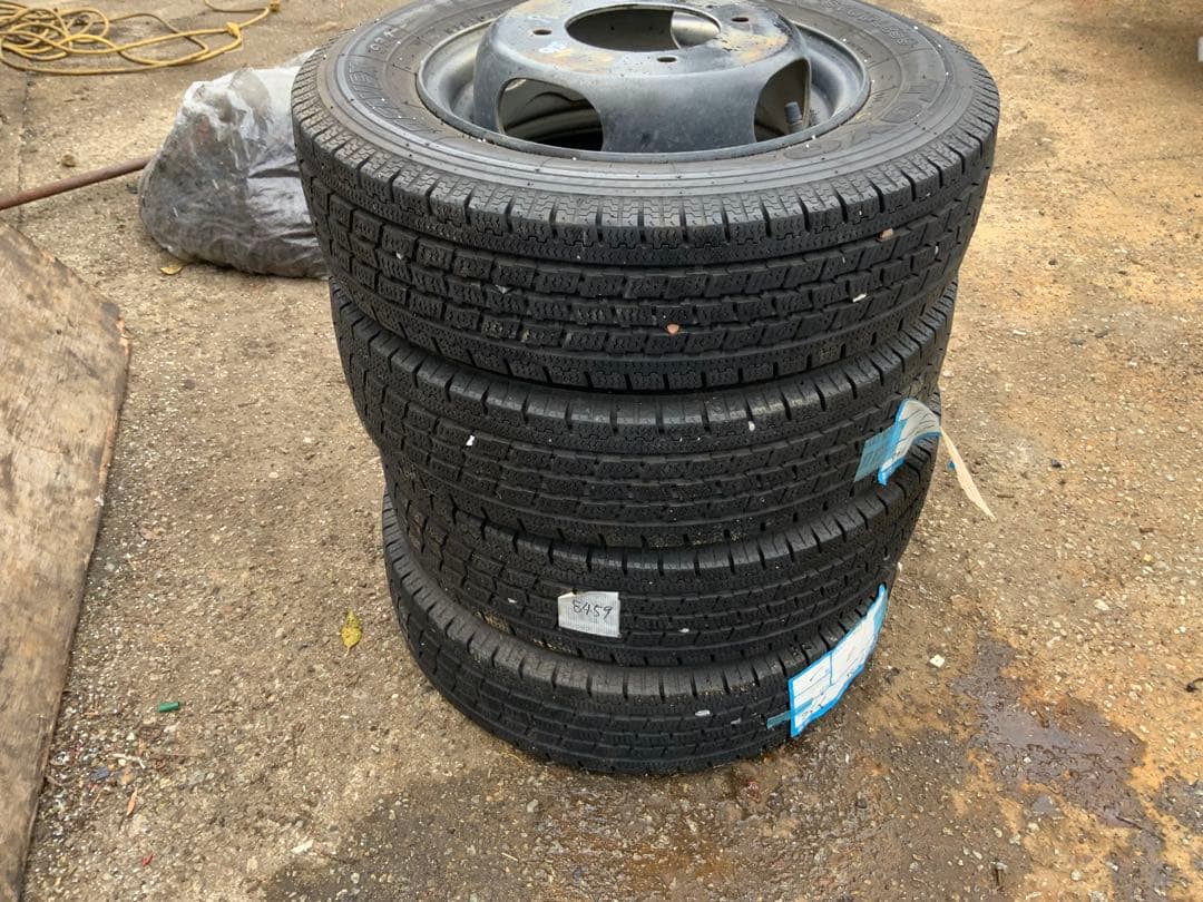 別途送料1500 ボンゴ　スチールホイール　タイヤ　145/80r12