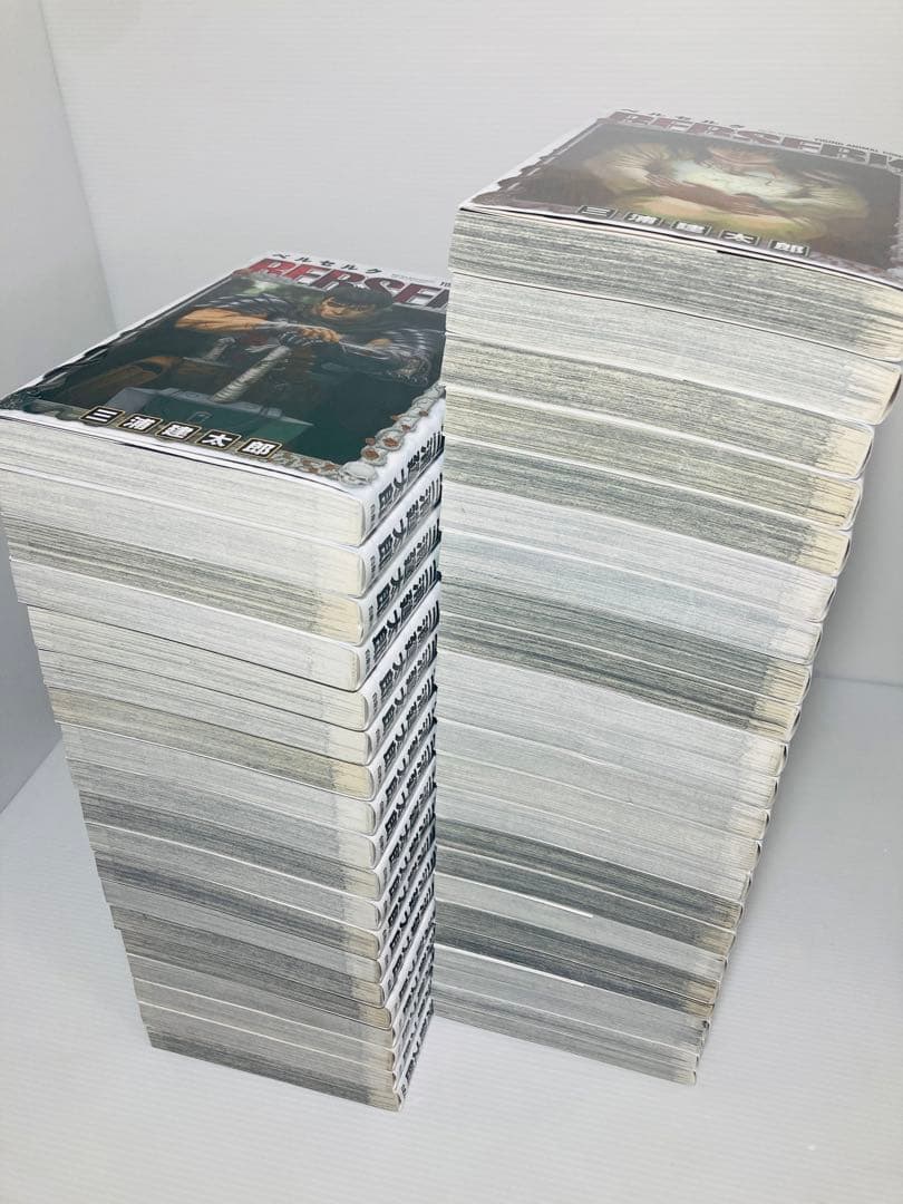 美品✨ ベルセルク 新装版 全巻 1〜42 新表紙版