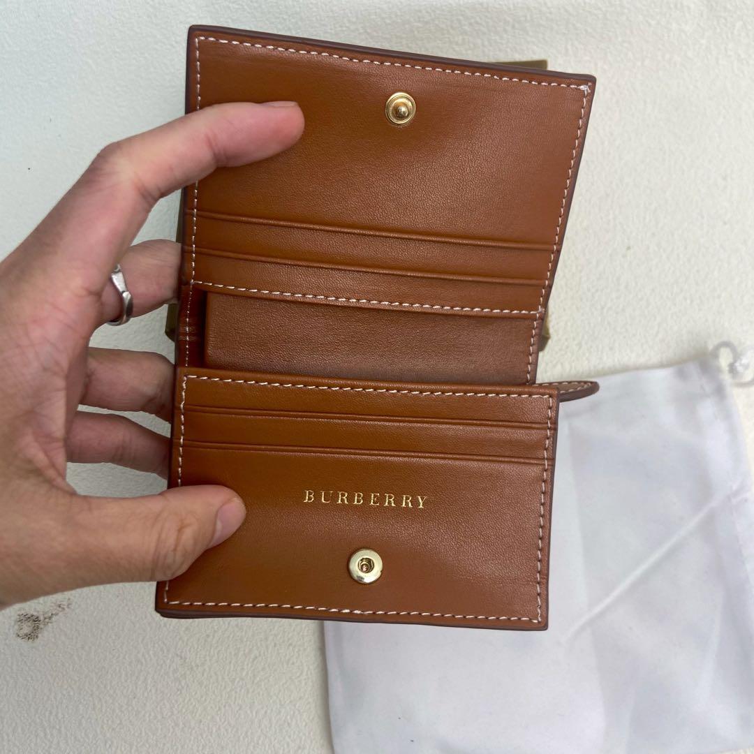 Burberry チェック柄 レザー 二つ折り財布 ブラウン 中古品