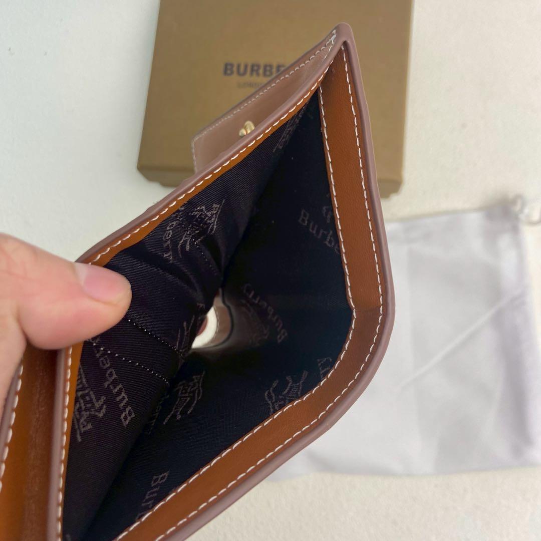 Burberry チェック柄 レザー 二つ折り財布 ブラウン 中古品