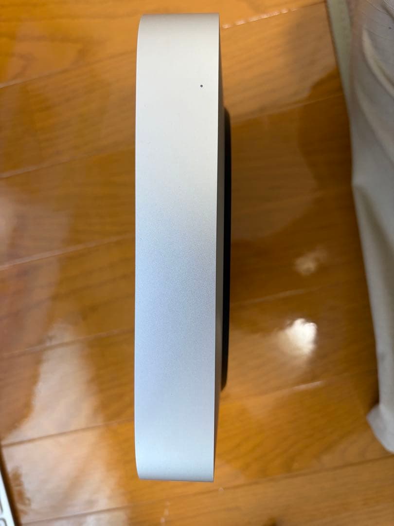 Apple Macデスクトップ 本体とキーボード