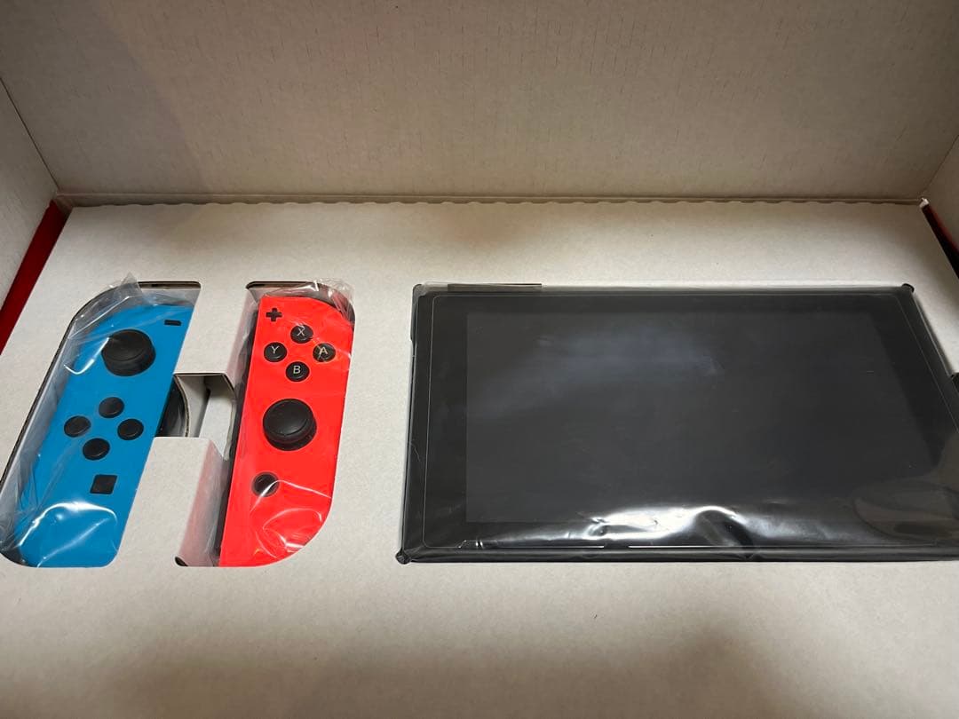 ニンテンドーSwitch 完品　ケース　SDカード　ソフト　おまけ付　スイッチ