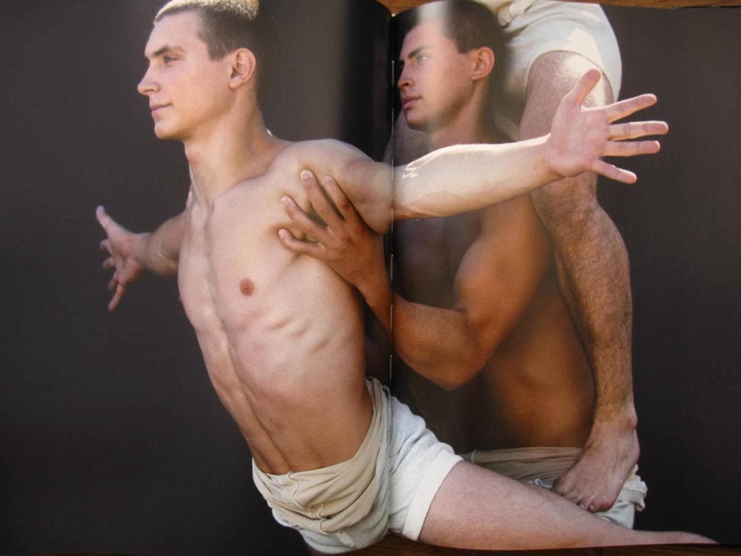 アート・デザイン・音楽 MEN IN MOTION THE ART AND PASSION