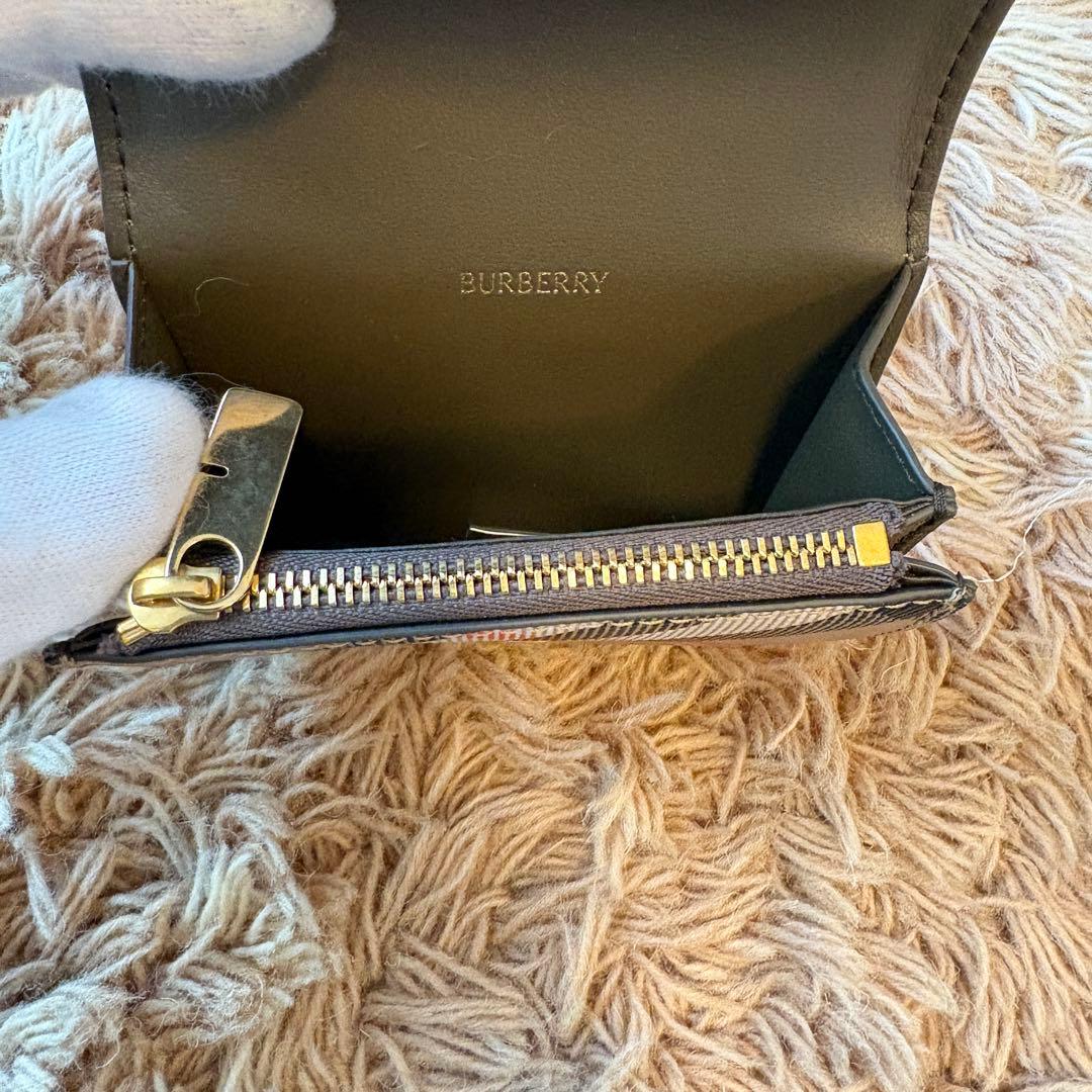 【未使用】BURBERRY バーバリー 二つ折り財布 ノバチェック レディース