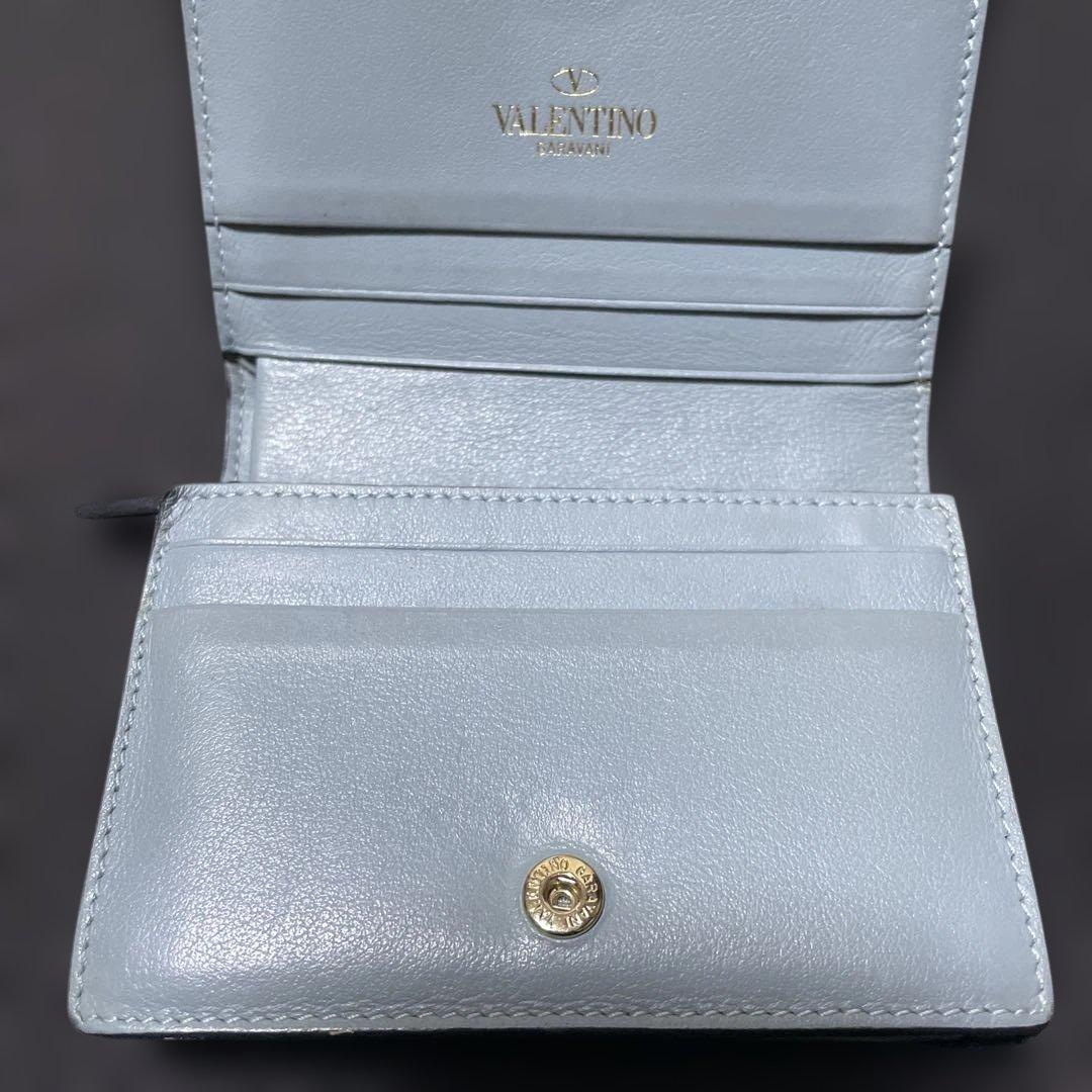 VALENTINO スタッズ 二つ折り財布 ライトブルー 小さめ 使いやすい