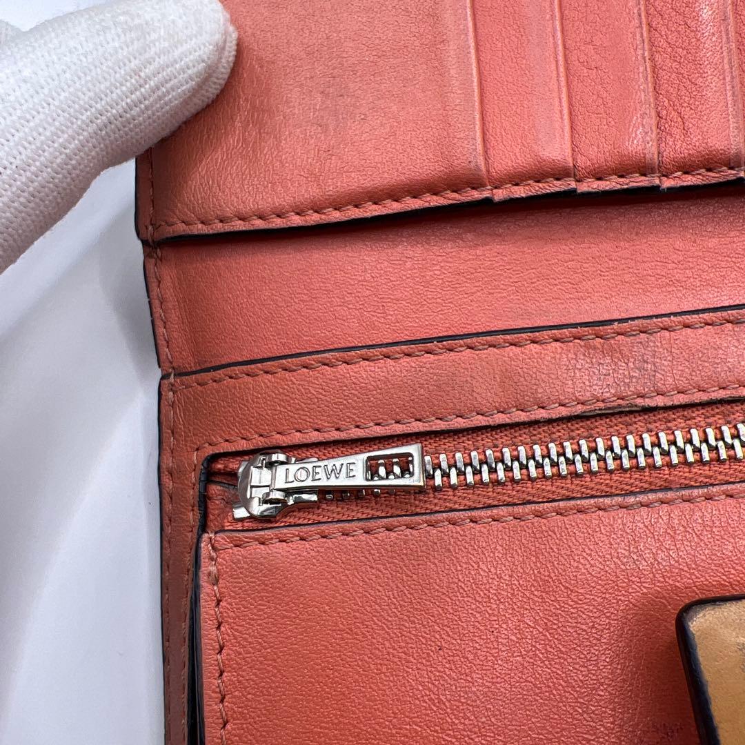 ✨美品✨ロエベ 二つ折り財布　パーティカルウォレット　アナグラム　スナップボタン