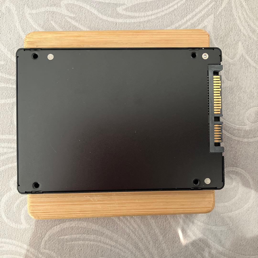 Micron SATA 1TB SSD 2.5寸