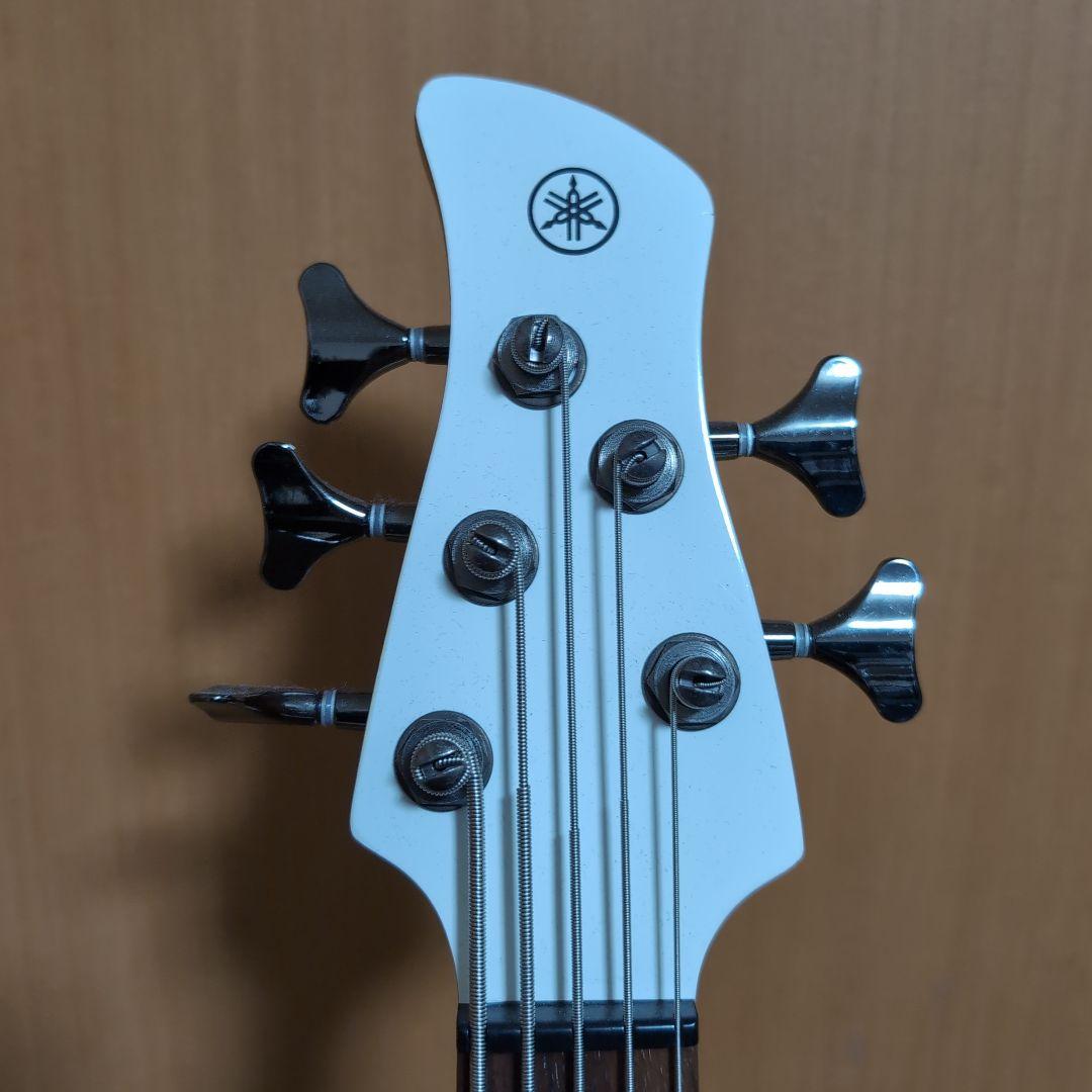 YAMAHA TRBX305 5弦ベース