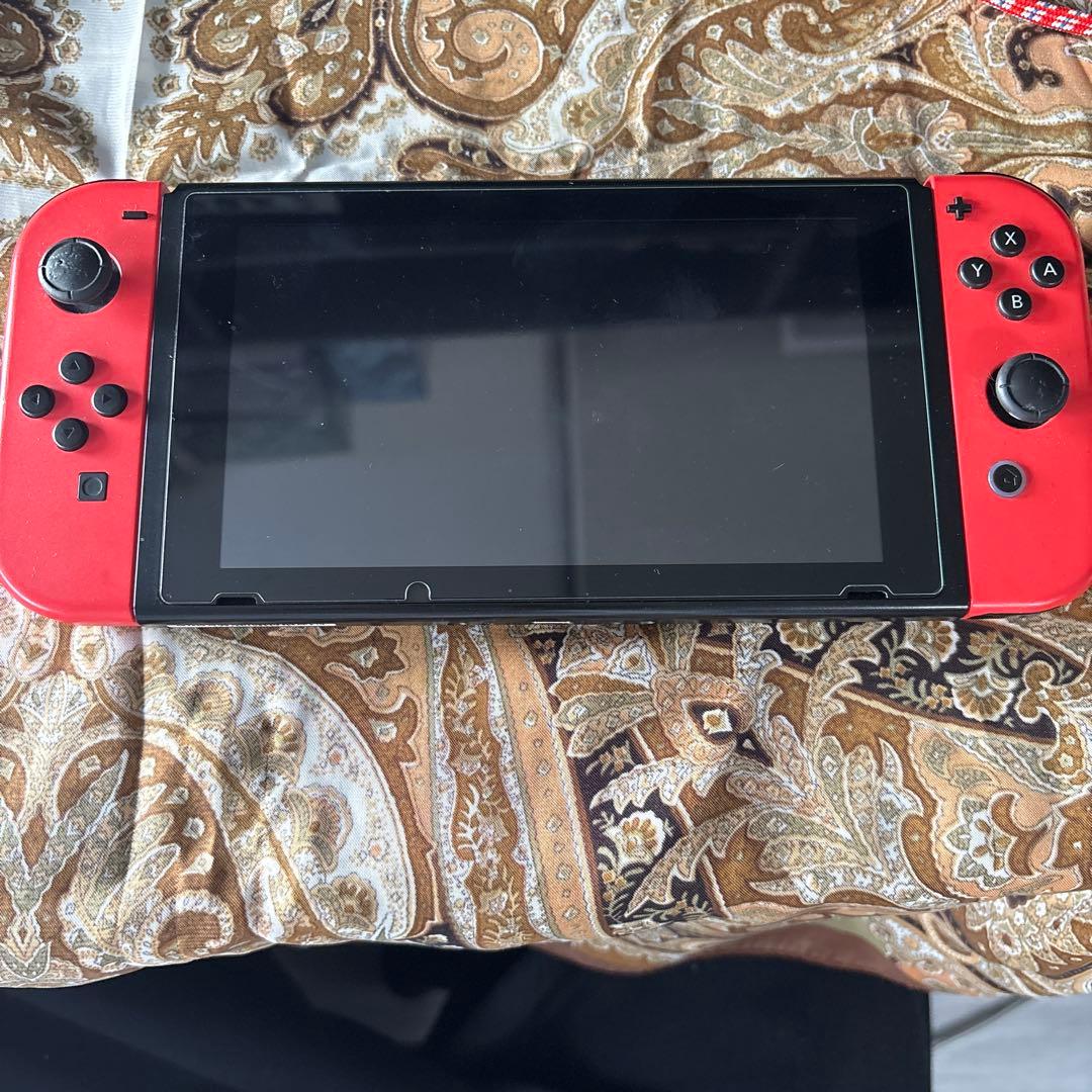 Nintendo Switch 赤 本体 充電器付き