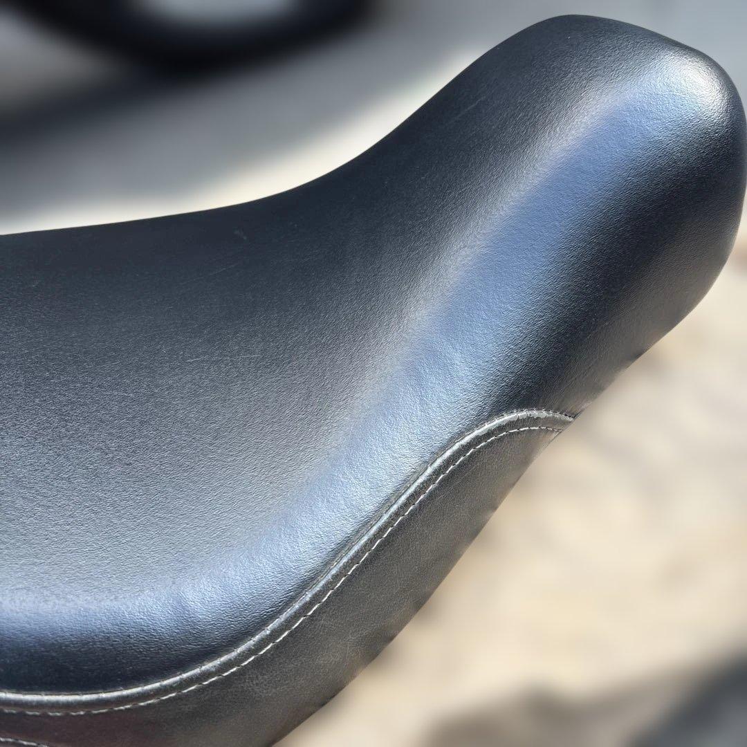 Harley Davidson 純正バッドランダーシート