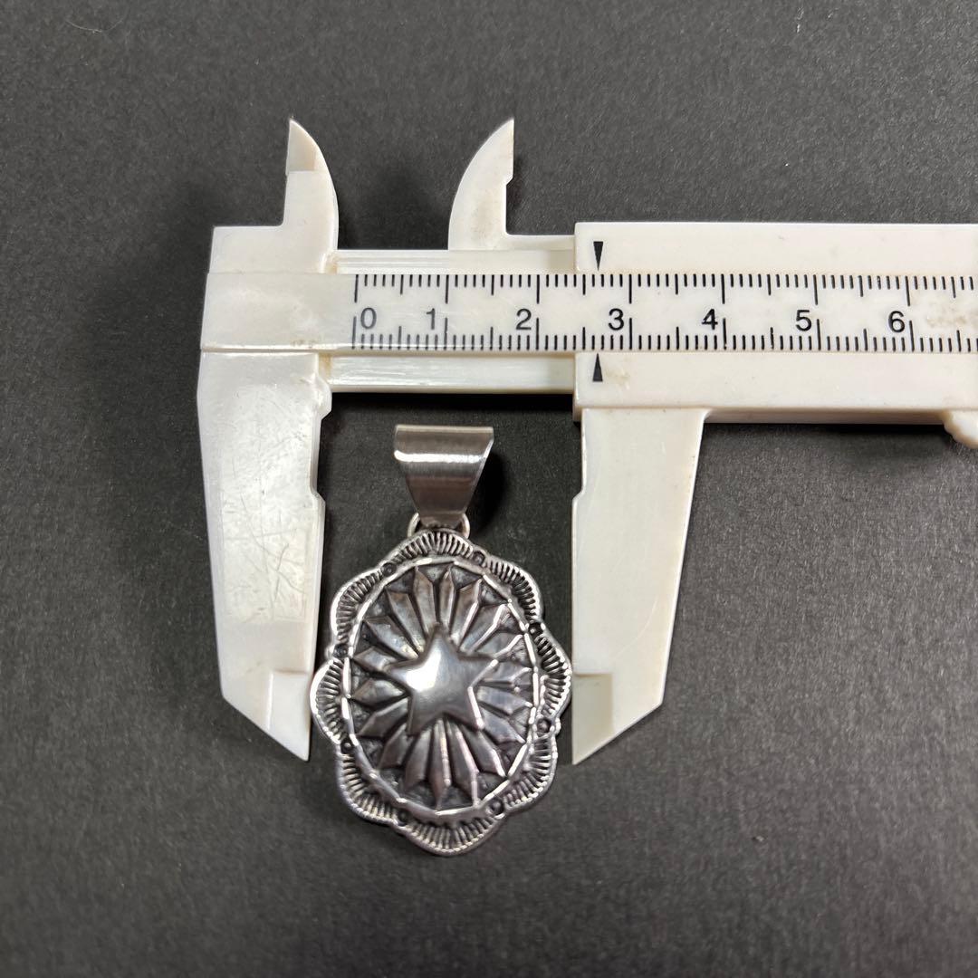 サンシャインリーブス　ペンダント　インディアンジュエリー　ナバホ　navajo