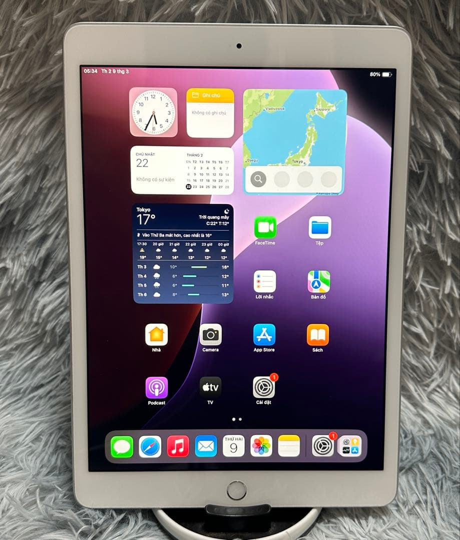 あゆ Apple iPad (第7世代) 32GB シルバー 2019年代