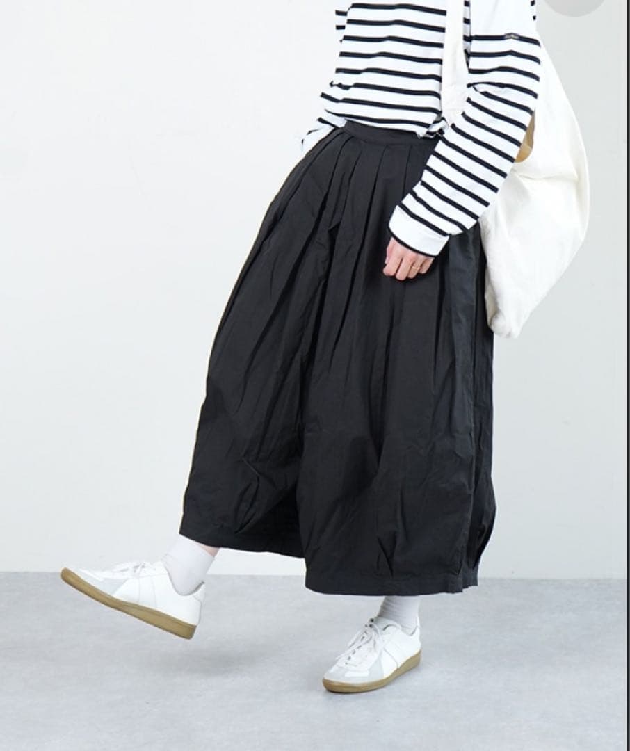 ハーベスティ　キュロットサーカスパンツ　ネイビー　日本製　美品