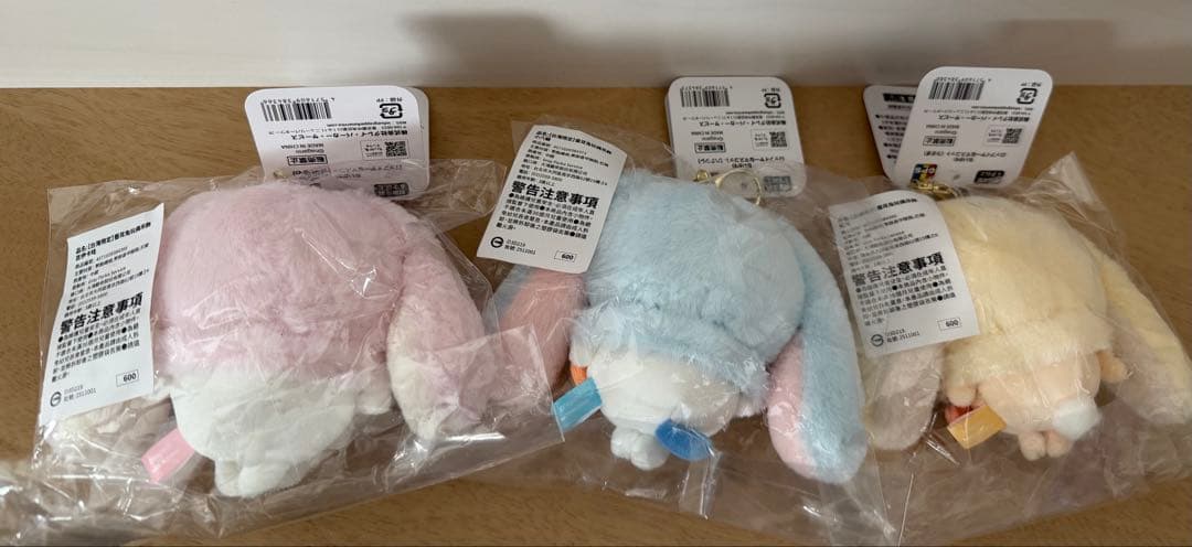 ちいかわ　台湾台北店限定　ロップイヤーなマスコット3点セット