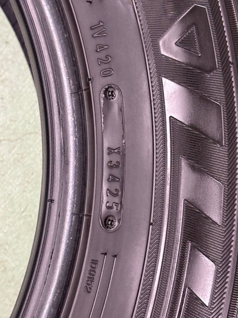 ①冬タイヤ 205/60R16 2本セット通常33000→30000円20日まで