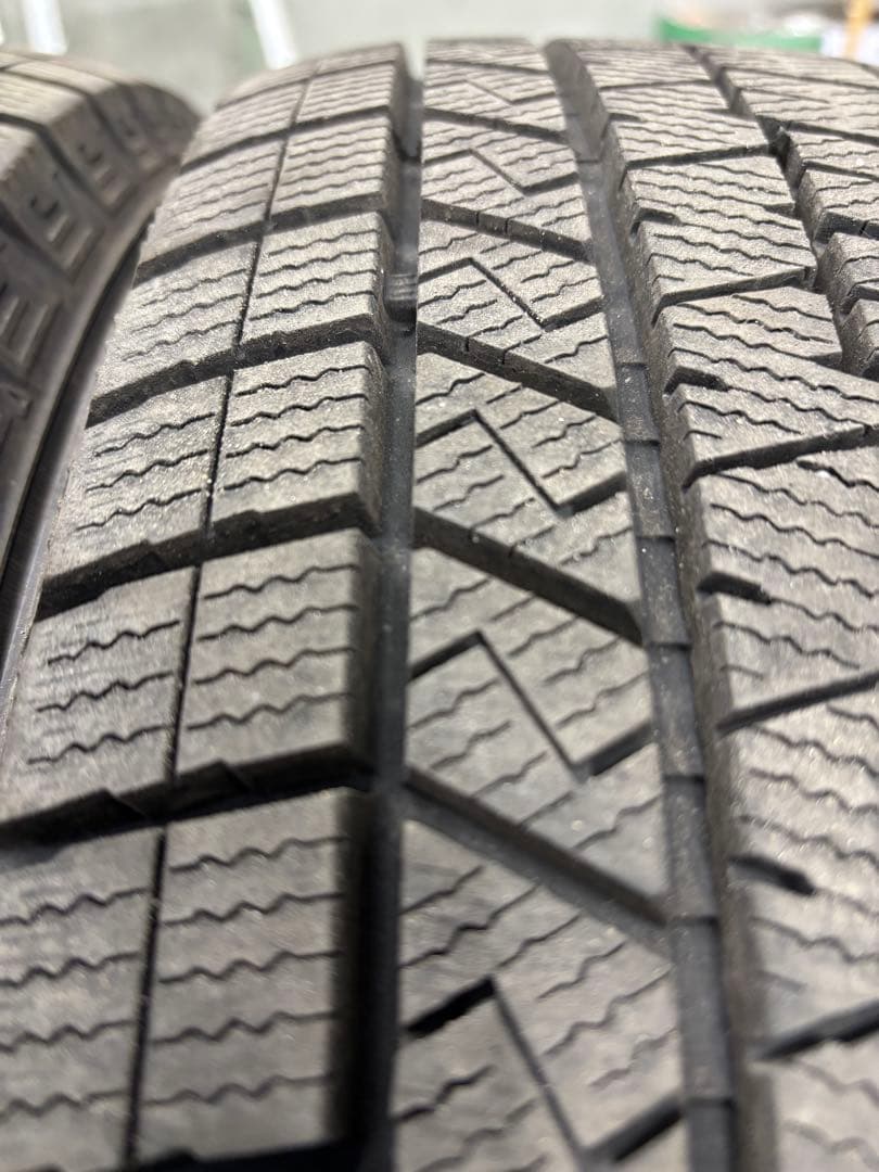 ①冬タイヤ 205/60R16 2本セット通常33000→30000円20日まで