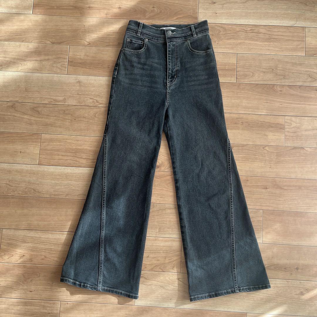【美品】snidel スナイデル　ストレッチフレアデニムパンツ　ブラック　00