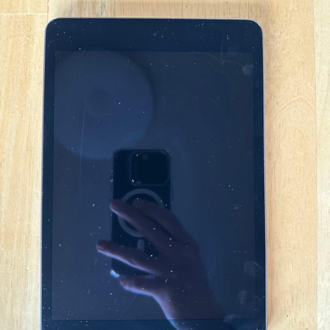 iPad mini5 64GB セルラー 本体のみ 傷あり SIMロック不明