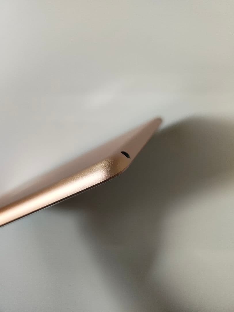 iPad 9.7インチ 第6世代 128GB ジャンク リファービッシュ品