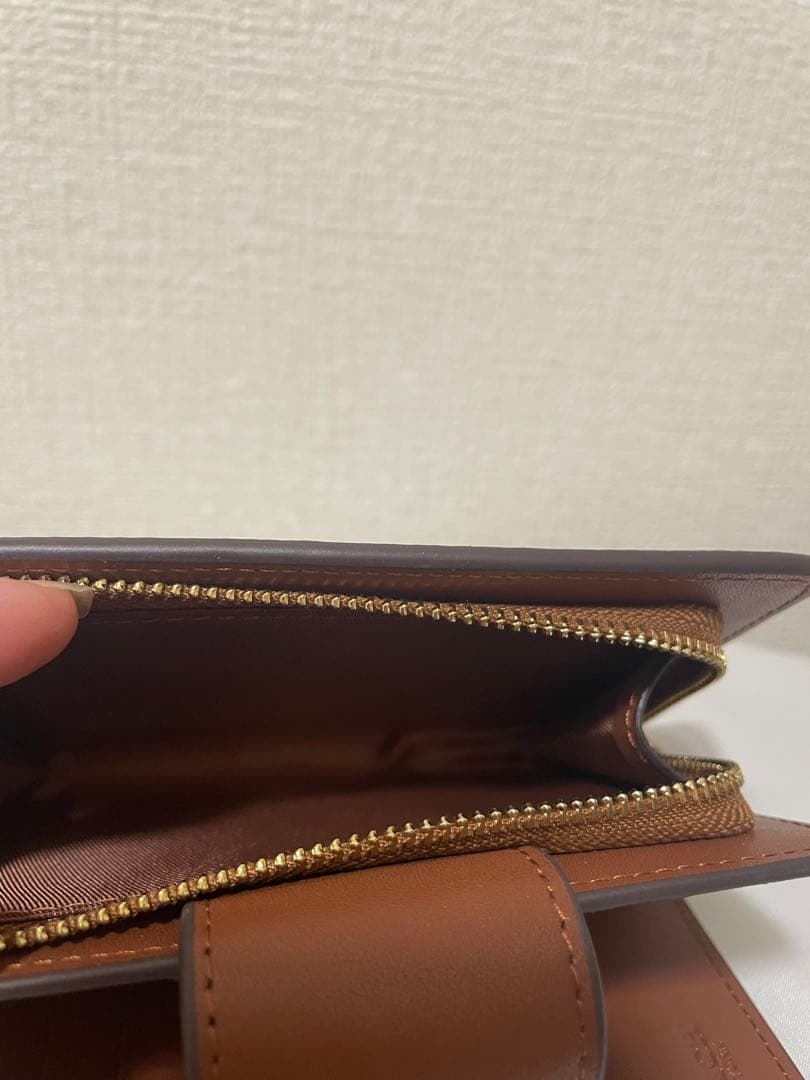 コーチ　レディース　折財布　ブラウン　小銭入れあり　新品　未使用