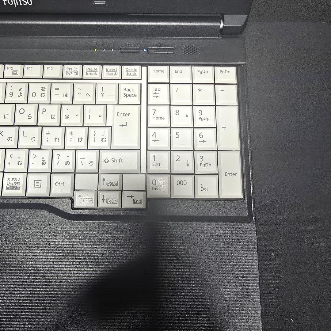 LIFEBOOK A576/15.6型/Core i5-6200U /Win11