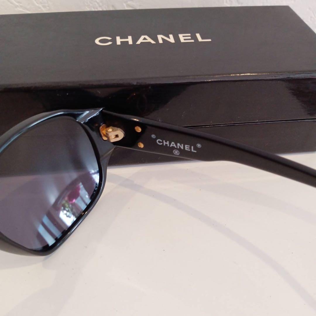 ひ*ろ様 シャネル CHANEL ココマーク サングラス 金ロゴ ブラック ケー