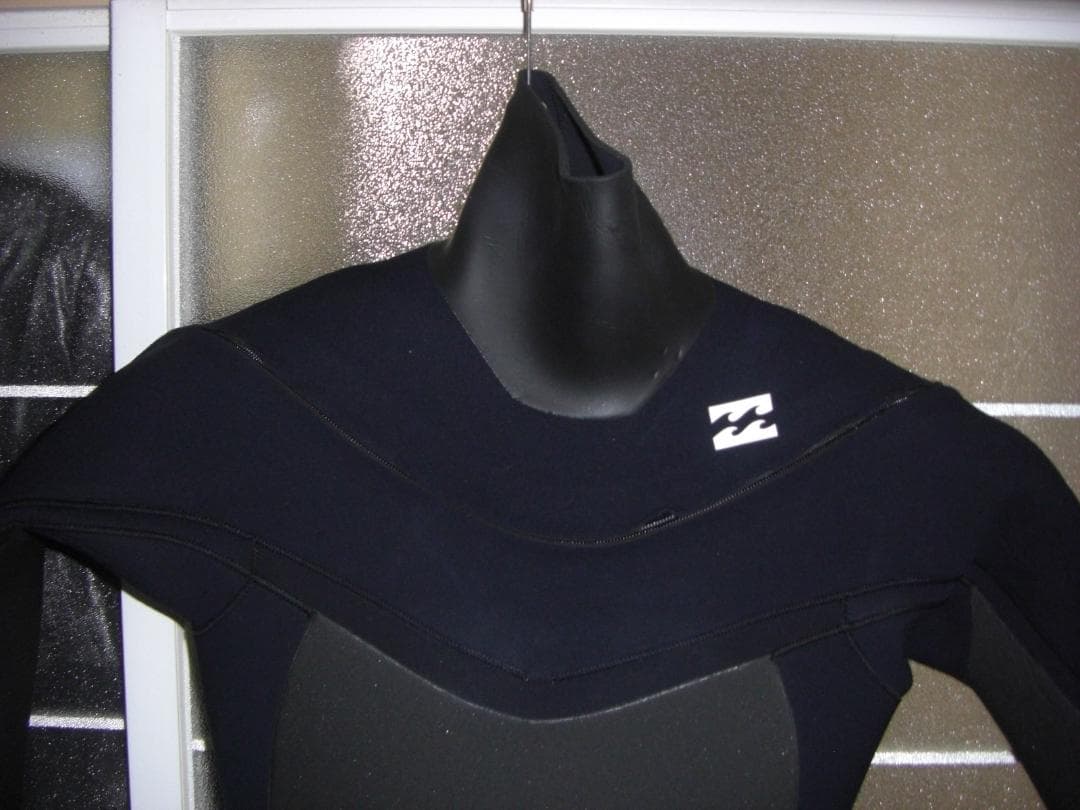 極美品 _BILLABONG 5x3ロングチェストジップセミドライ