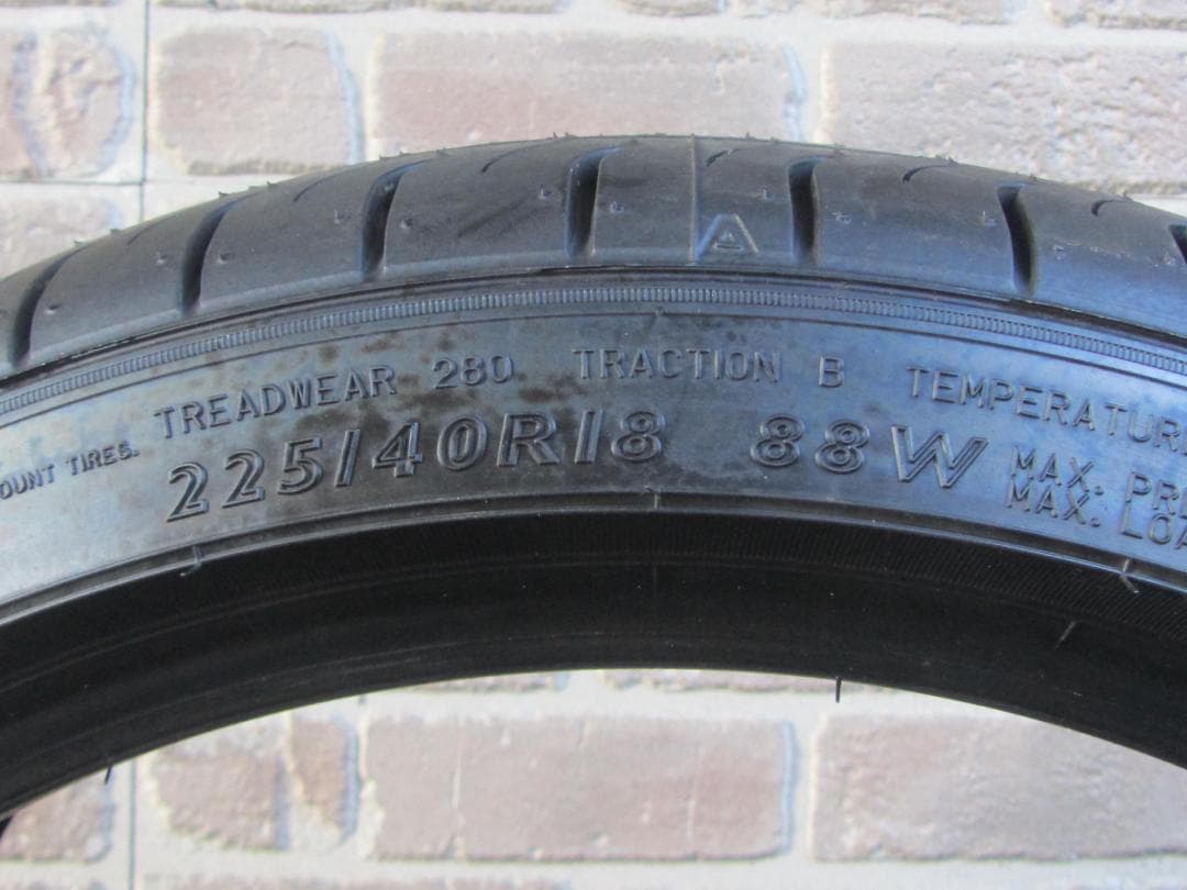 【値下げ】225/40R18 サマータイヤ　ダンロップ　新車外し　2025年製