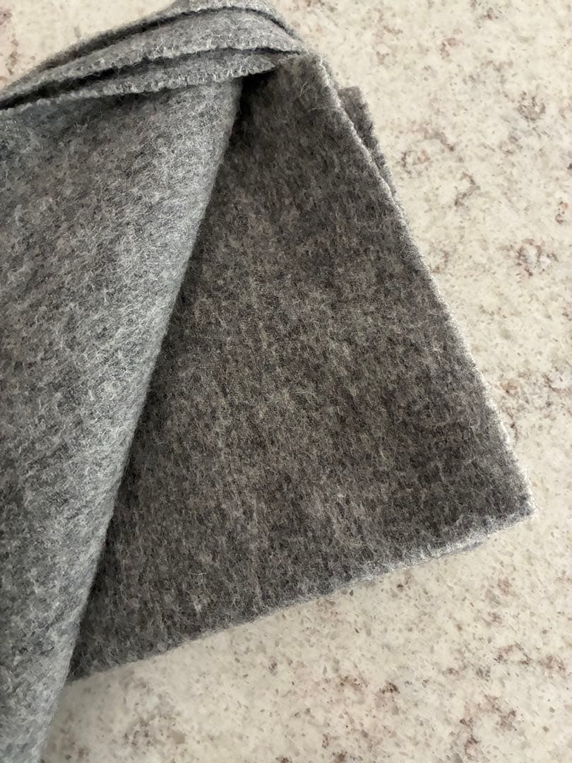 最終お値下げ。美品。Acne Studios グレー マフラー バージンウール