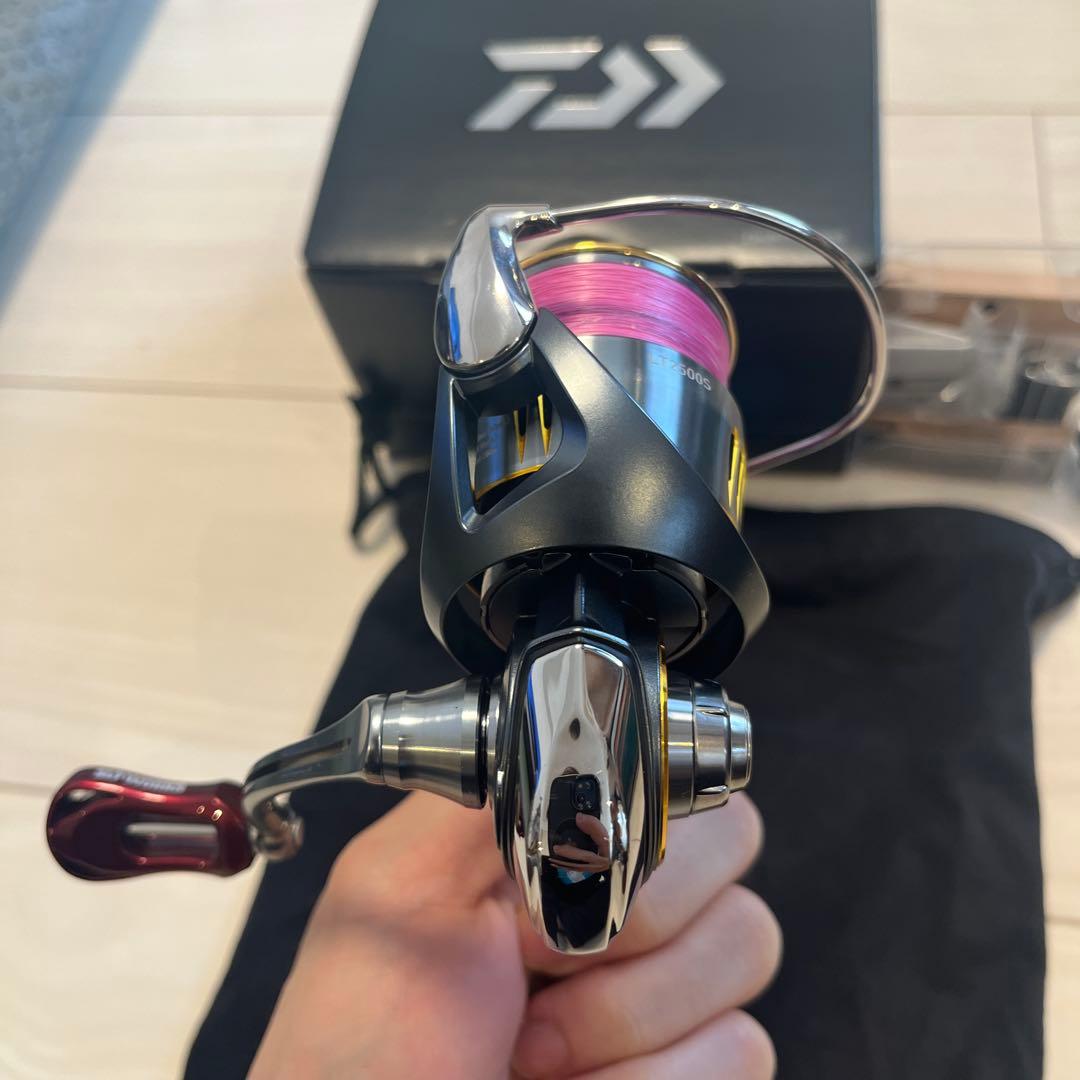 DAIWA 23AIRITY LT2500S SLP WORKS ハンドルノブ付