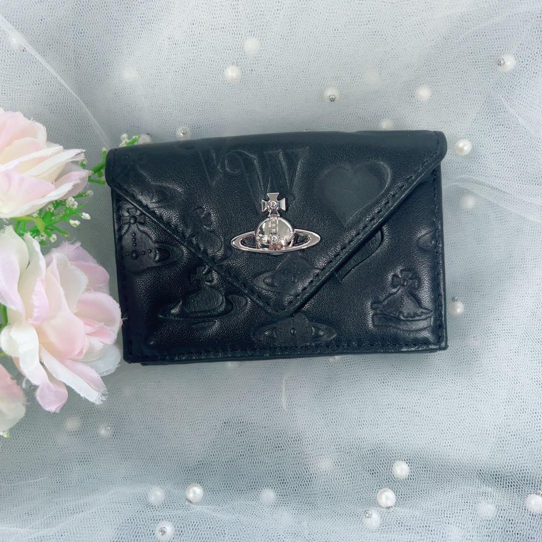 VivienneWestwoodエンボス加工の黒い三つ折り財布