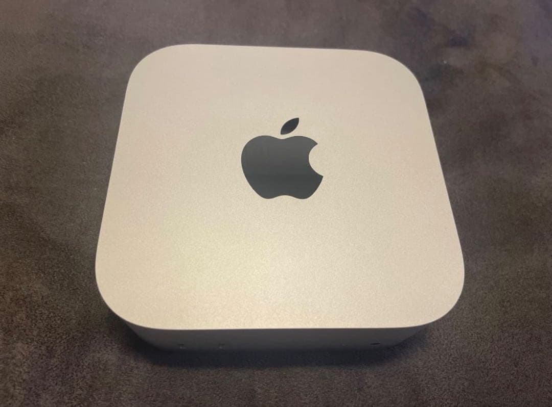 ほぼ新品未使用　Apple Mac mini シルバー 本体と電源ケーブル