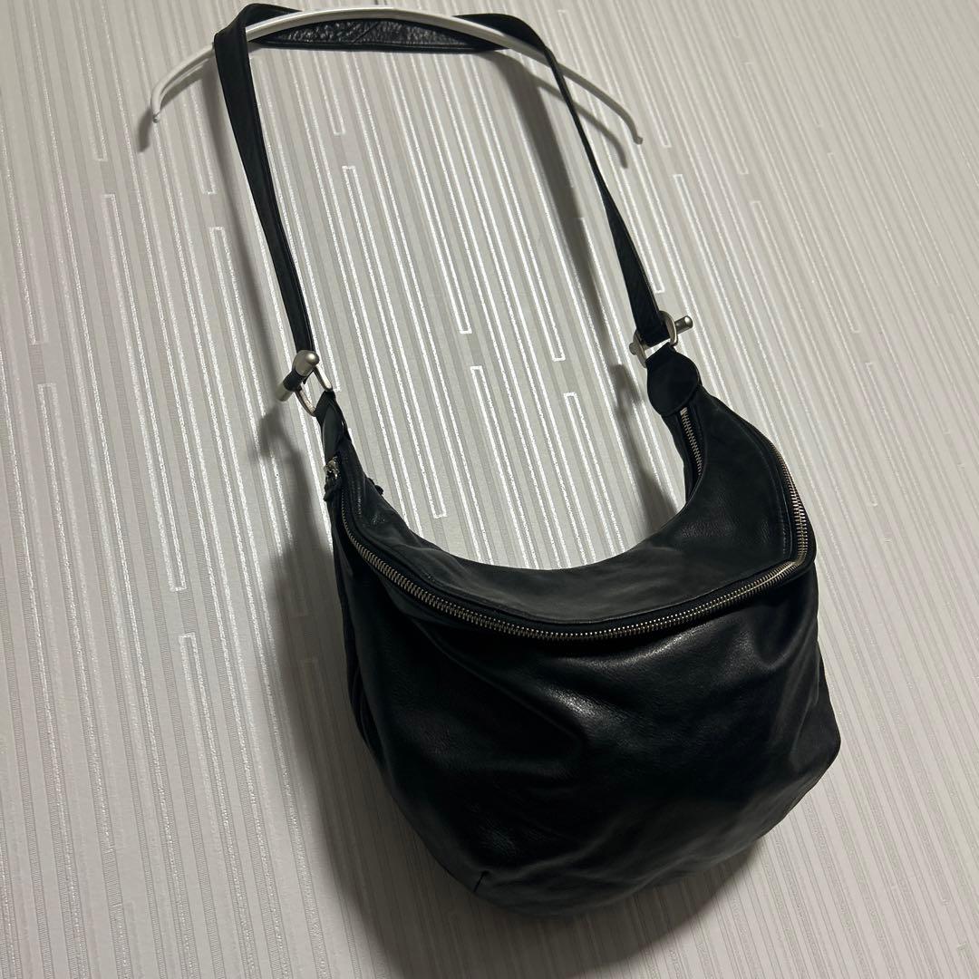【美品】本革レザー ボディバッグ ワンショルダー 斜めがけ