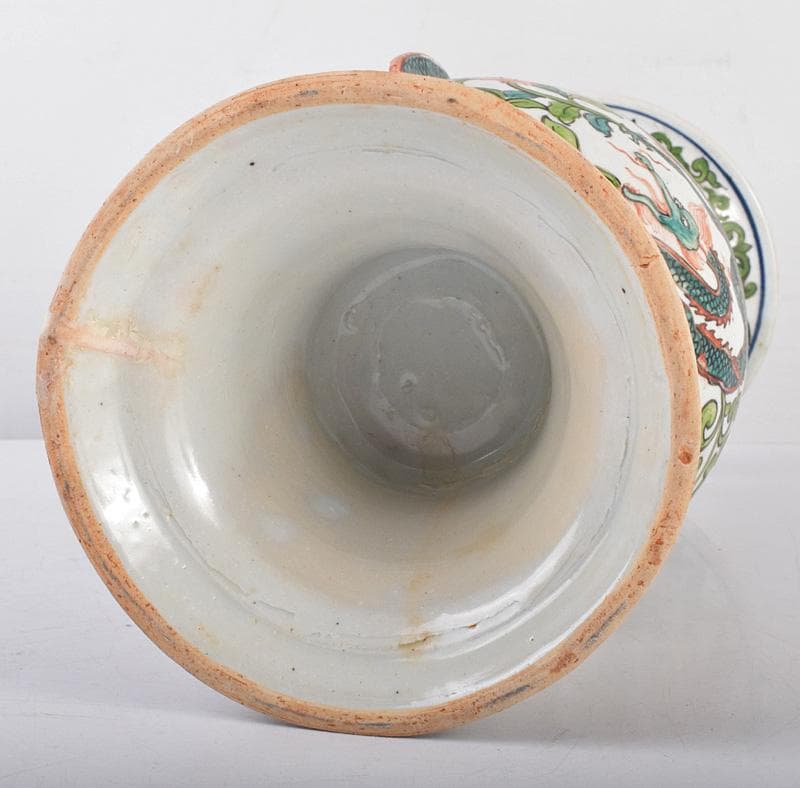 中国　五彩　赤絵龍花卉文瓶　C　3568B