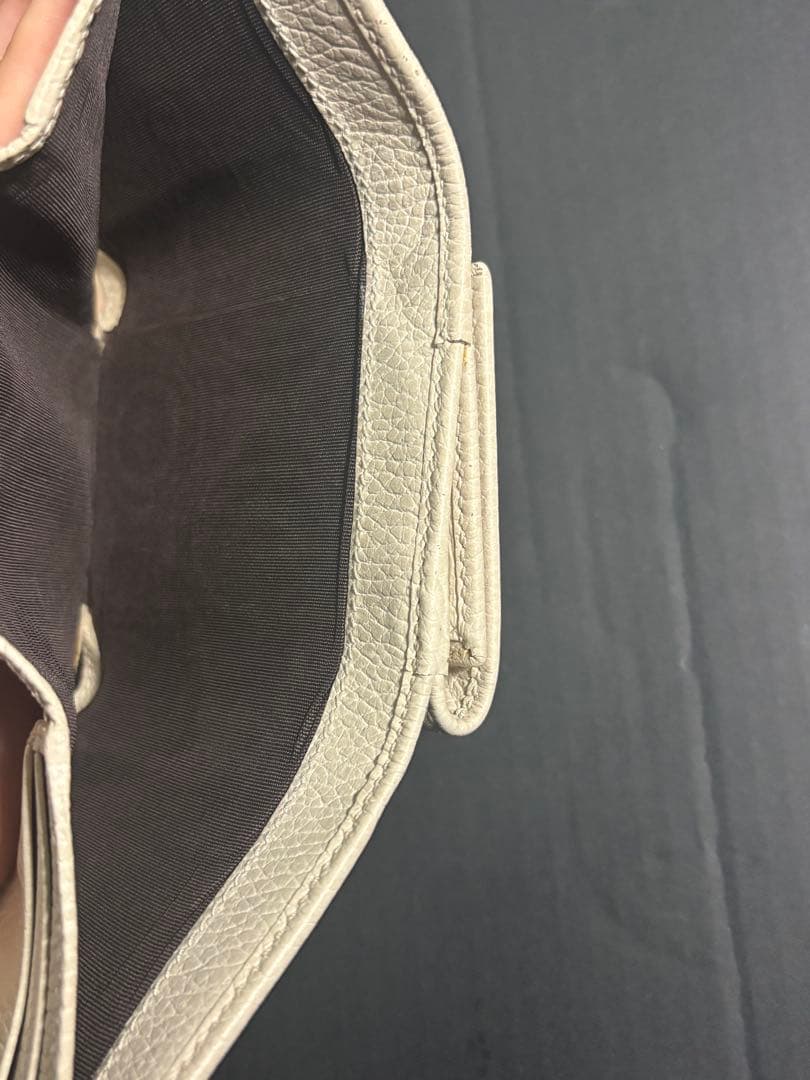GUCCI ベージュ 三つ折り財布