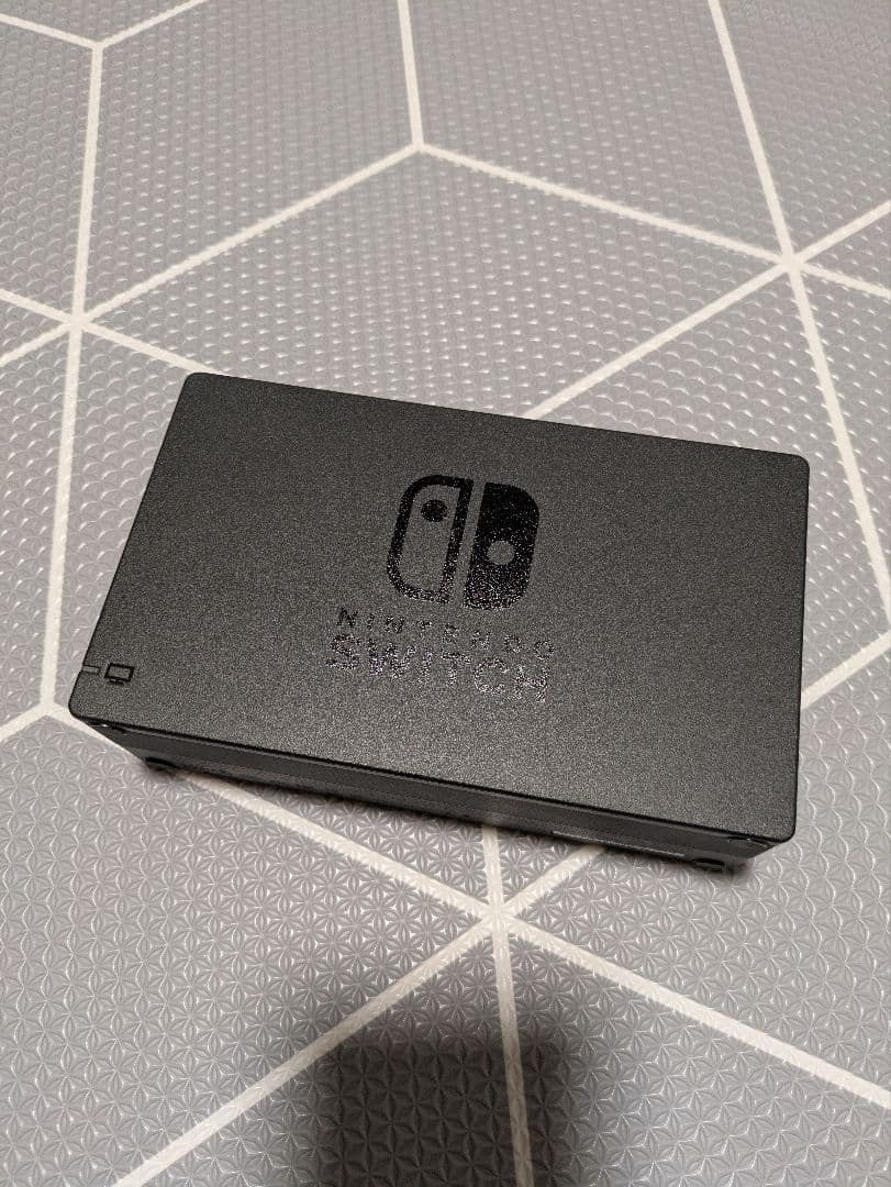 Nintendo Switch 本体 グレー 　2022年購入　ケース付き