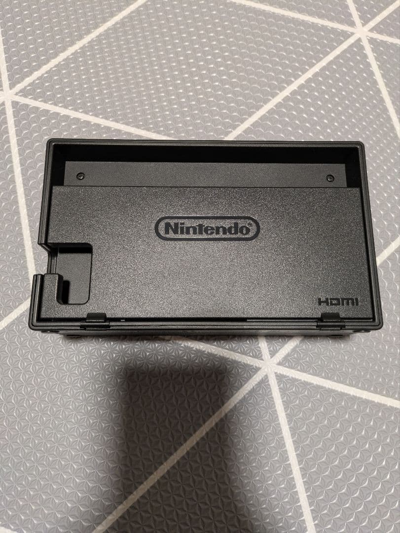 Nintendo Switch 本体 グレー 　2022年購入　ケース付き