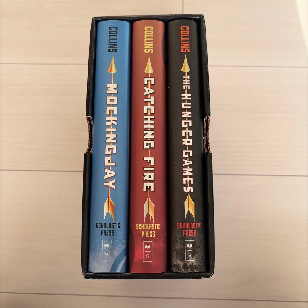 The Hunger Games Trilogy 3巻セット　スザンヌコリンズ