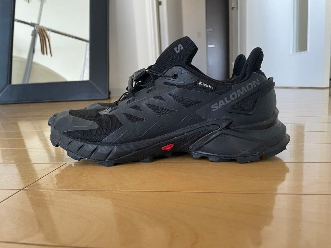 SALOMON トレイルランニングシューズ ブラック