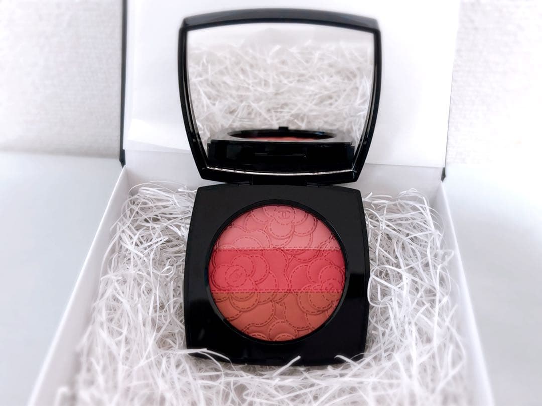 CHANEL カメリアフトゥーラ チークカラー