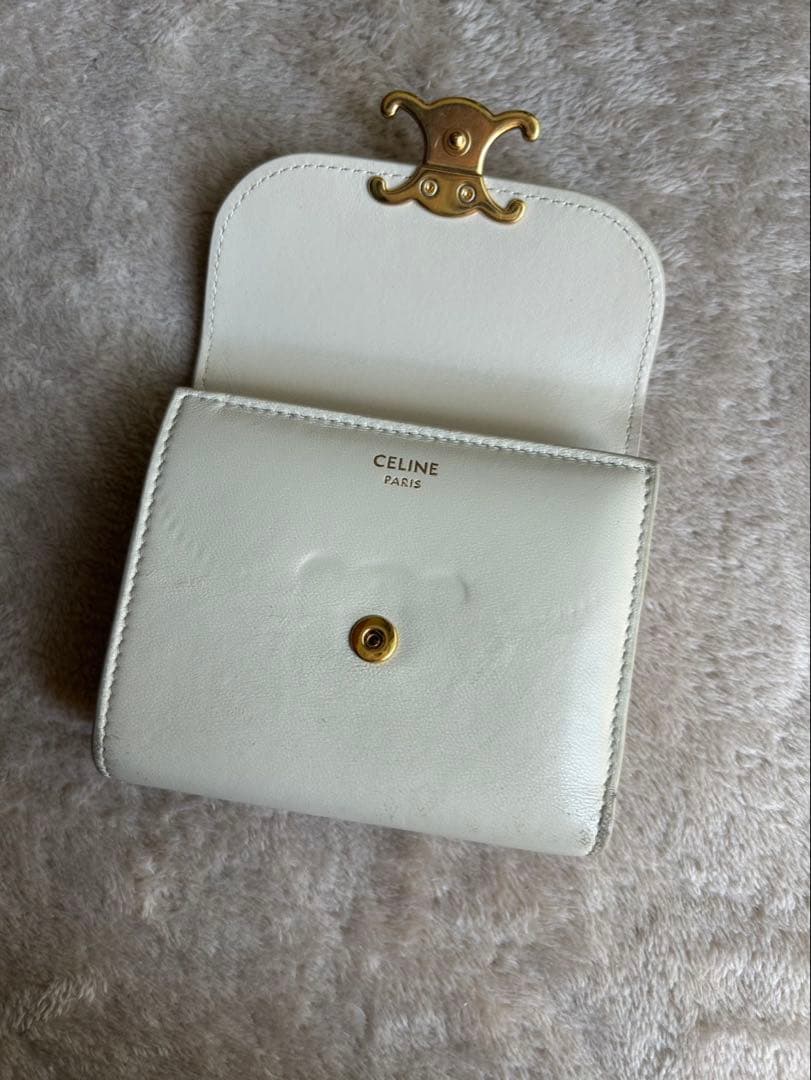 CELINE セリーヌ　トリンオフ　ホワイトレザー三つ折り財布 ゴールド金具付き