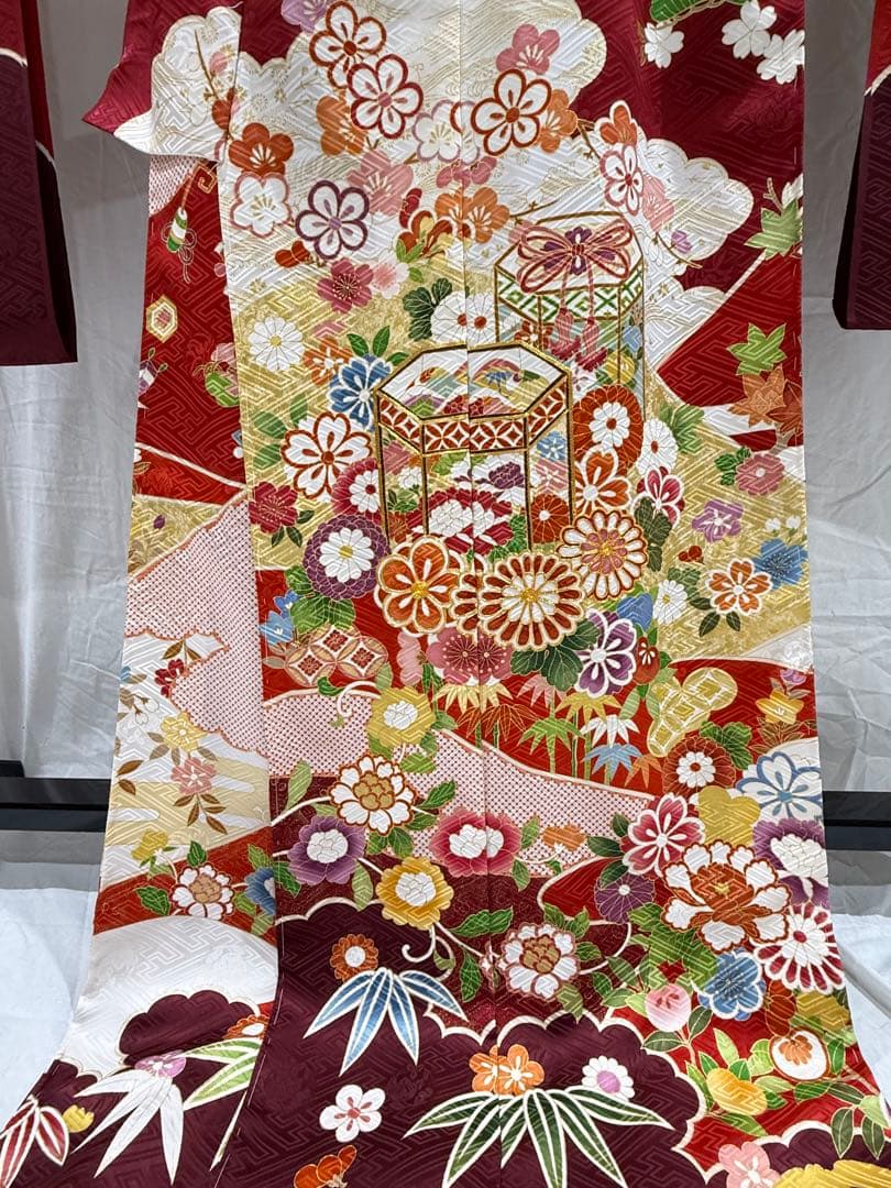 【値引最終価格】最高級振袖 吉澤の友禅 ＜吾妻徳穂の世界＞新品未仕立品 赤古典柄