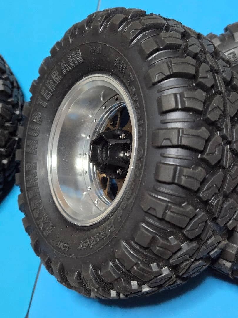 【未使用に近い】1/10 RC クローラー用 2.2インチ タイヤ&ホイール