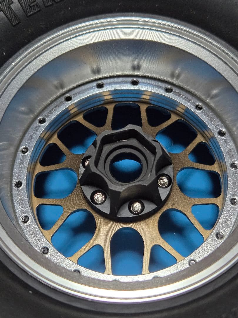 【未使用に近い】1/10 RC クローラー用 2.2インチ タイヤ&ホイール