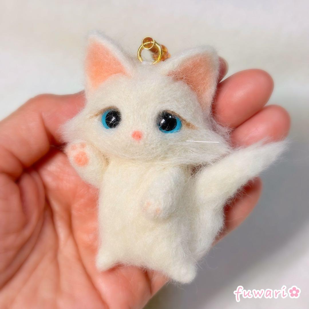 【リクエスト品(1)】羊毛フェルト 白猫　ころんと甘えんぼ♡キジ白ちゃんセット